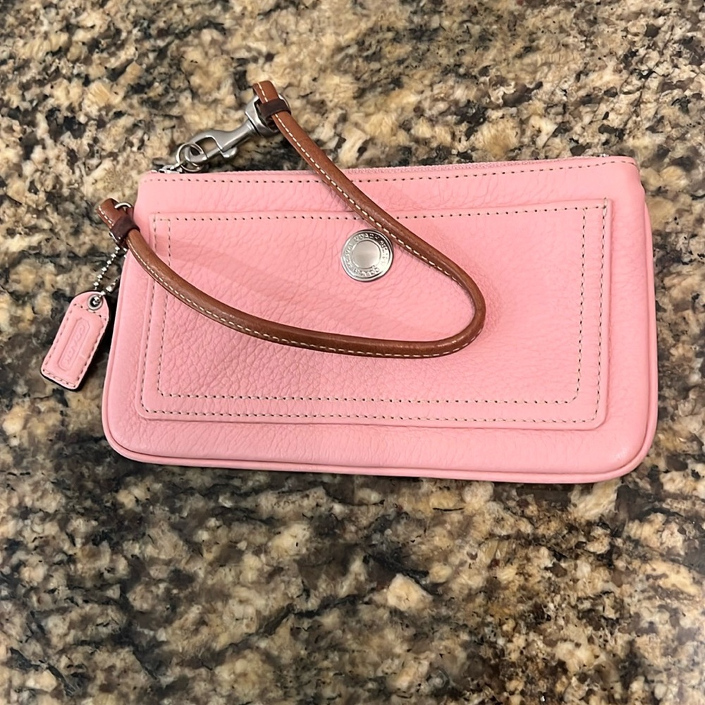COACH PINK WRISTLET EXCELLENT CONDITION